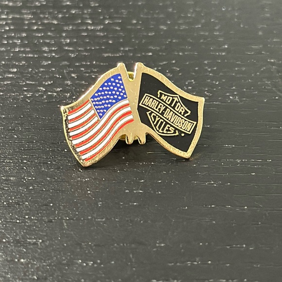 Harley-Davidson Flag American Flag Pin - Picture 1 of 3